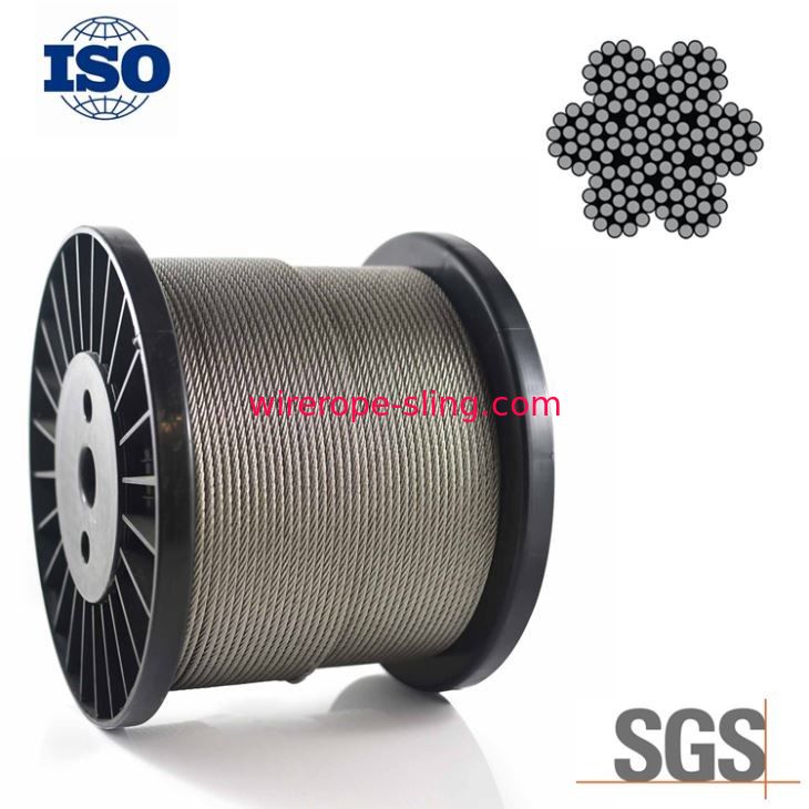 304 superficie brillante inoxidable flexible de la cuerda de alambre de acero de 4m m 6x19S IWRC para dirigir
